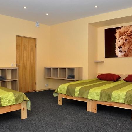 Riga City Center Quiet Apartment With Free Private Parking Exterior foto